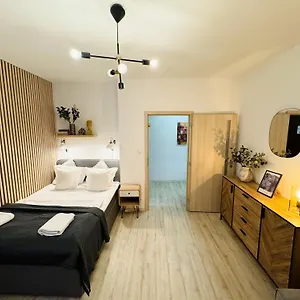 https://nicelovely-prague-apartment-dlouha.praguehotelsweb.com